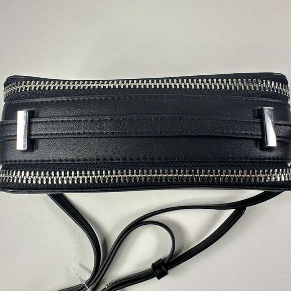 Women’s NEW DKNY Carter Logo Camera Crossbody Bag - Picture 11 of 13